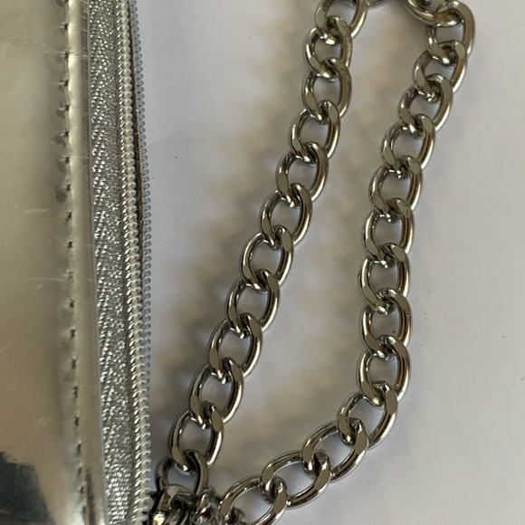 Bobbi Brown Pouch Zip Up Makeup Travel Bag Silver Wristlet - Picture 12 of 13